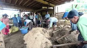 မျိုးစေ့များ ဖြန့်ဝေခြင်းနှင့် သဘာဝမြေဩဇာ ပြုလုပ်နည်း စာတွေ့/လက်တွေ့ နည်းပညာများ ပံ့ပိုးမှု သင်တန်း ပို့ချခြင်း